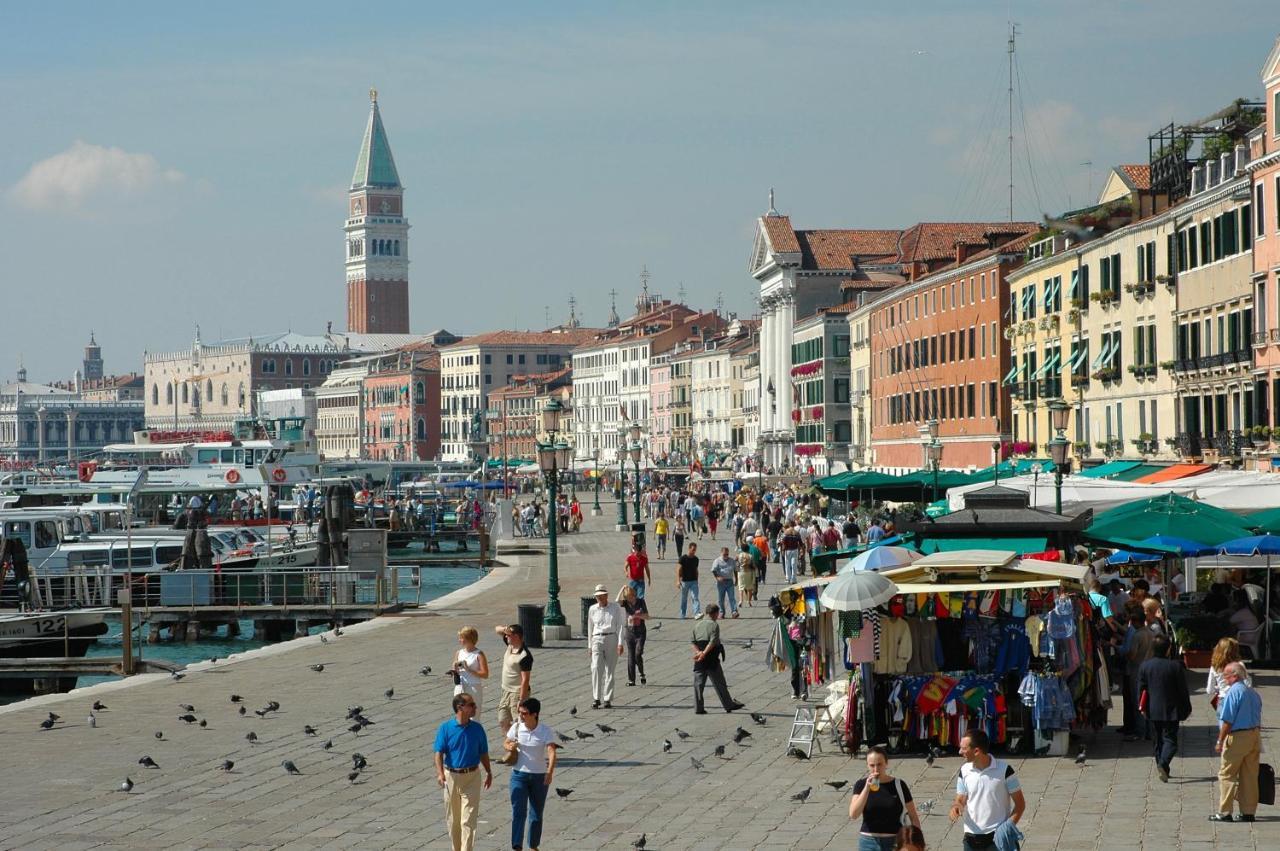 Ca Lirica Apartment Venesia Bagian luar foto